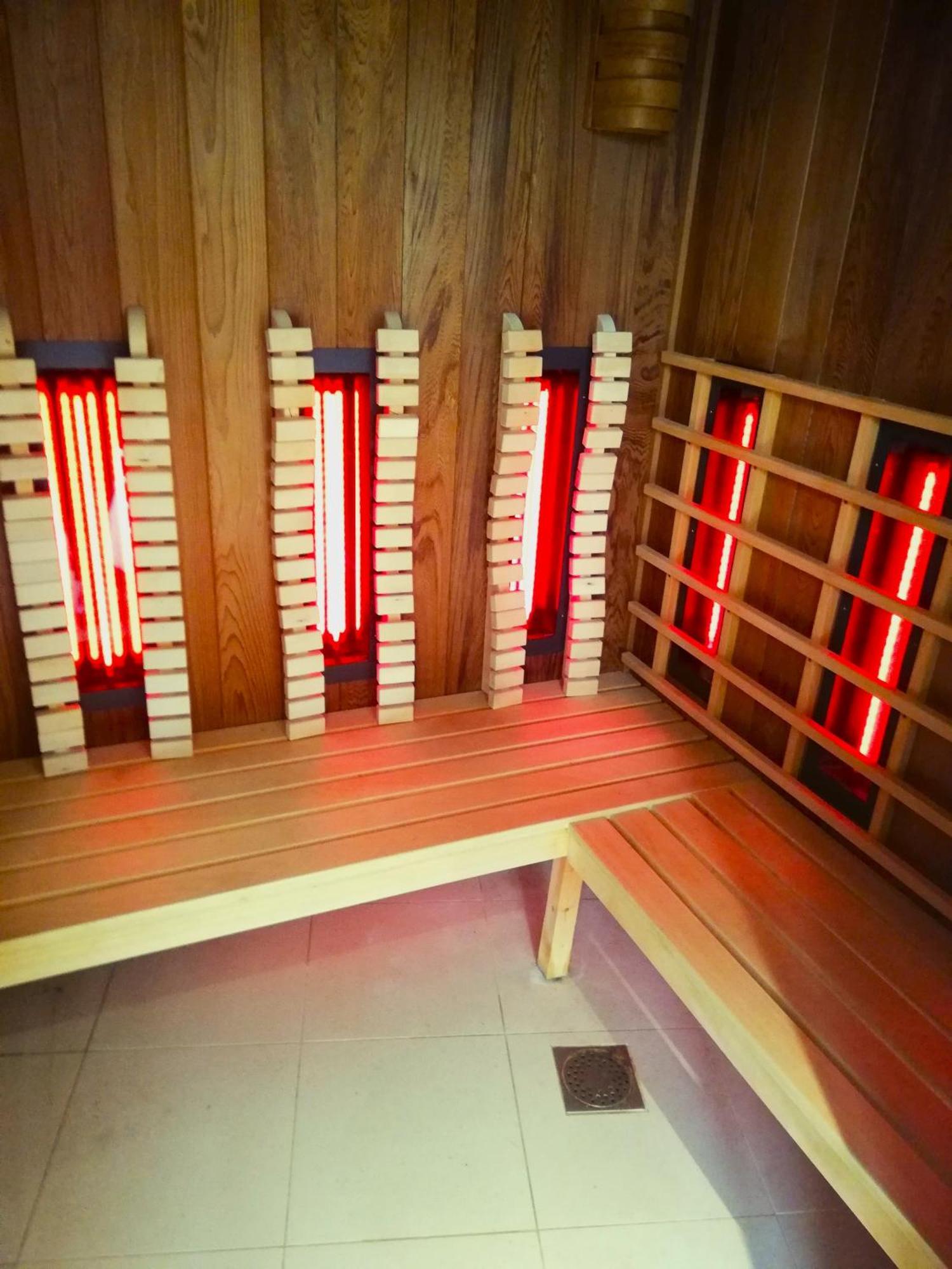 Domitys - Le Carillon D'Or Aparthotel Maubeuge Bagian luar foto